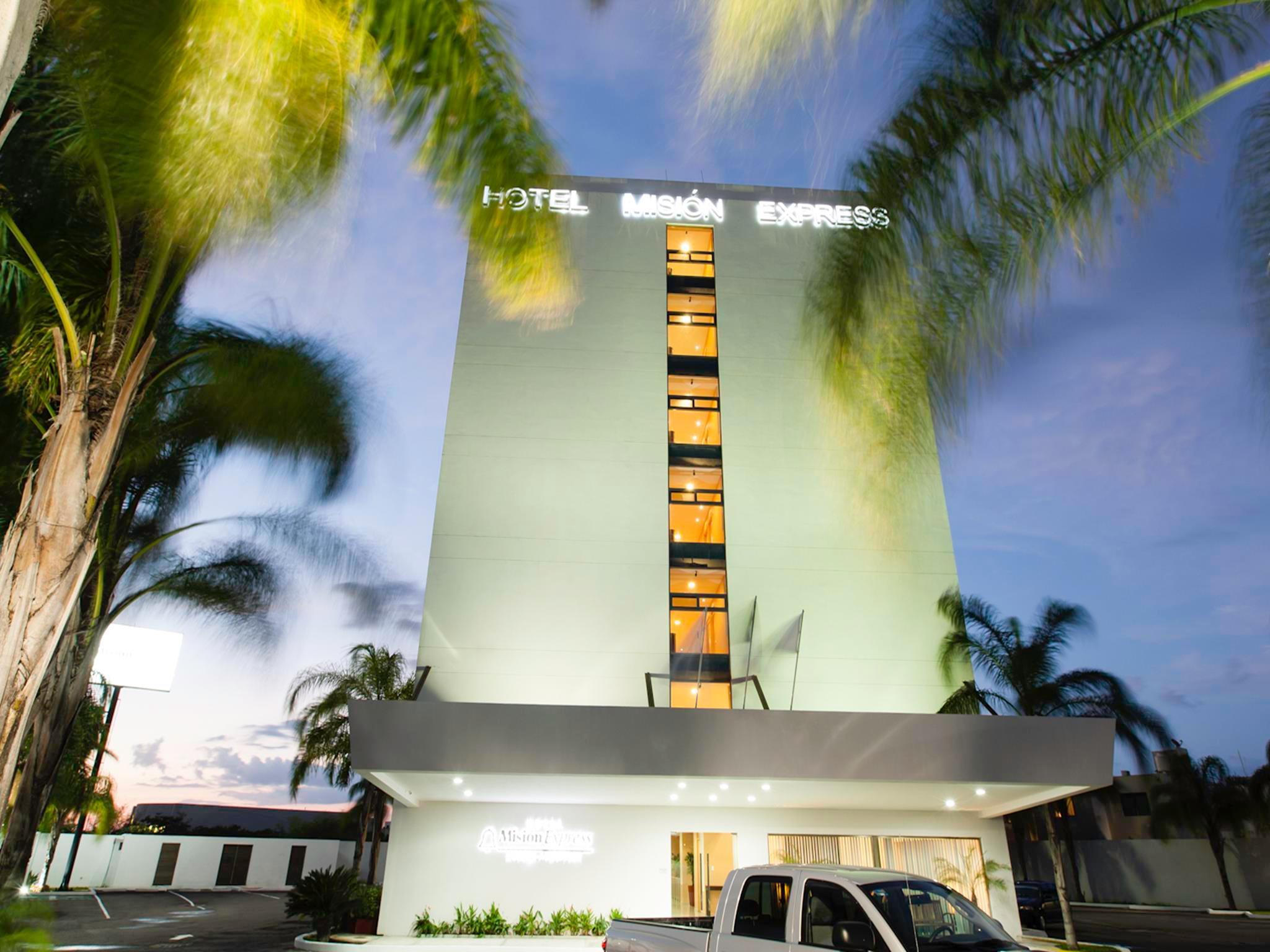 Mision Express Merida Altabrisa Exterior foto